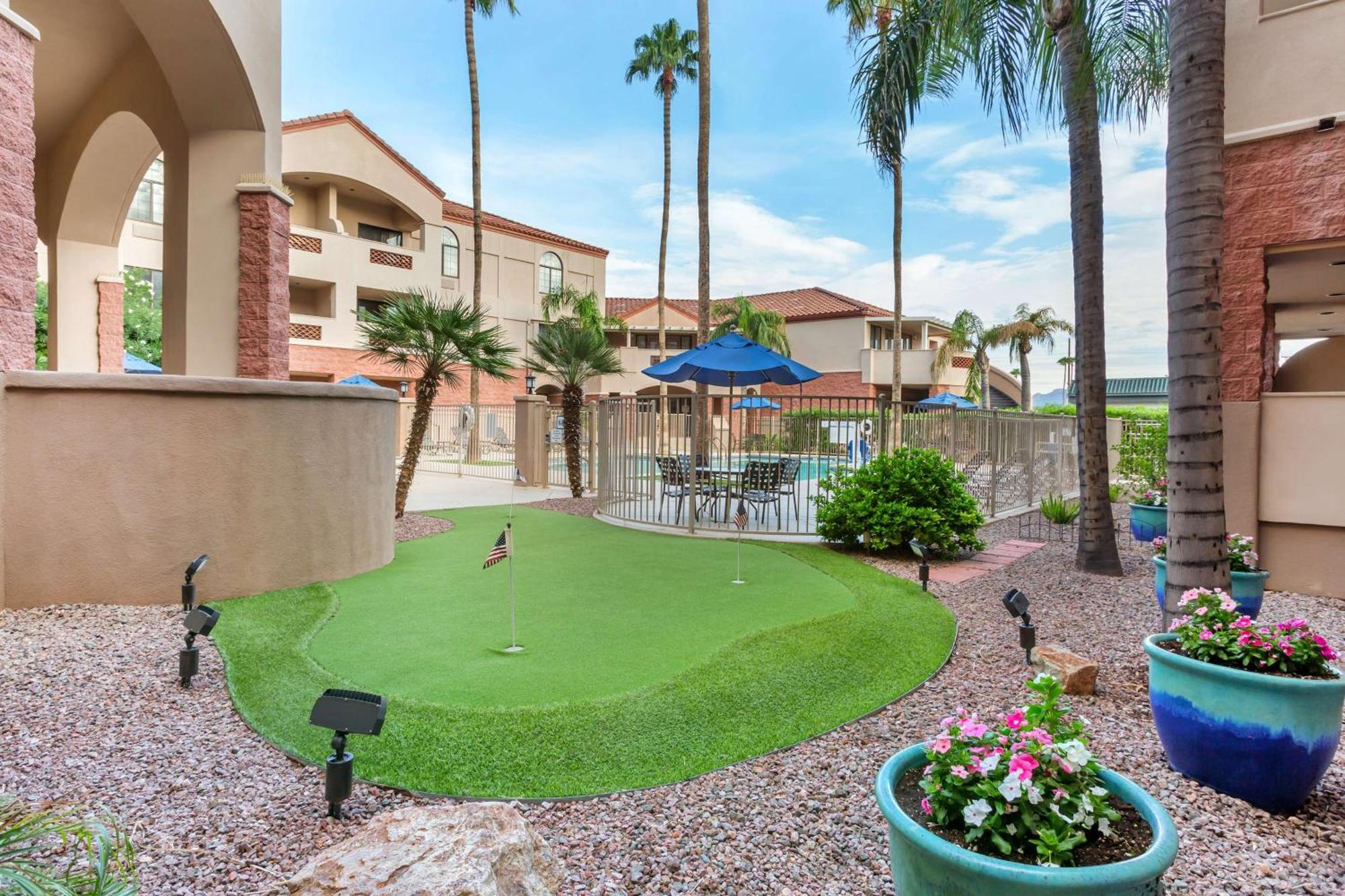 Hilton Vacation Club Varsity Club Tucson Exteriör bild