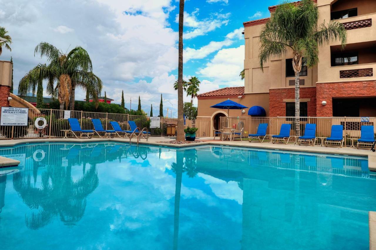 Hilton Vacation Club Varsity Club Tucson Exteriör bild