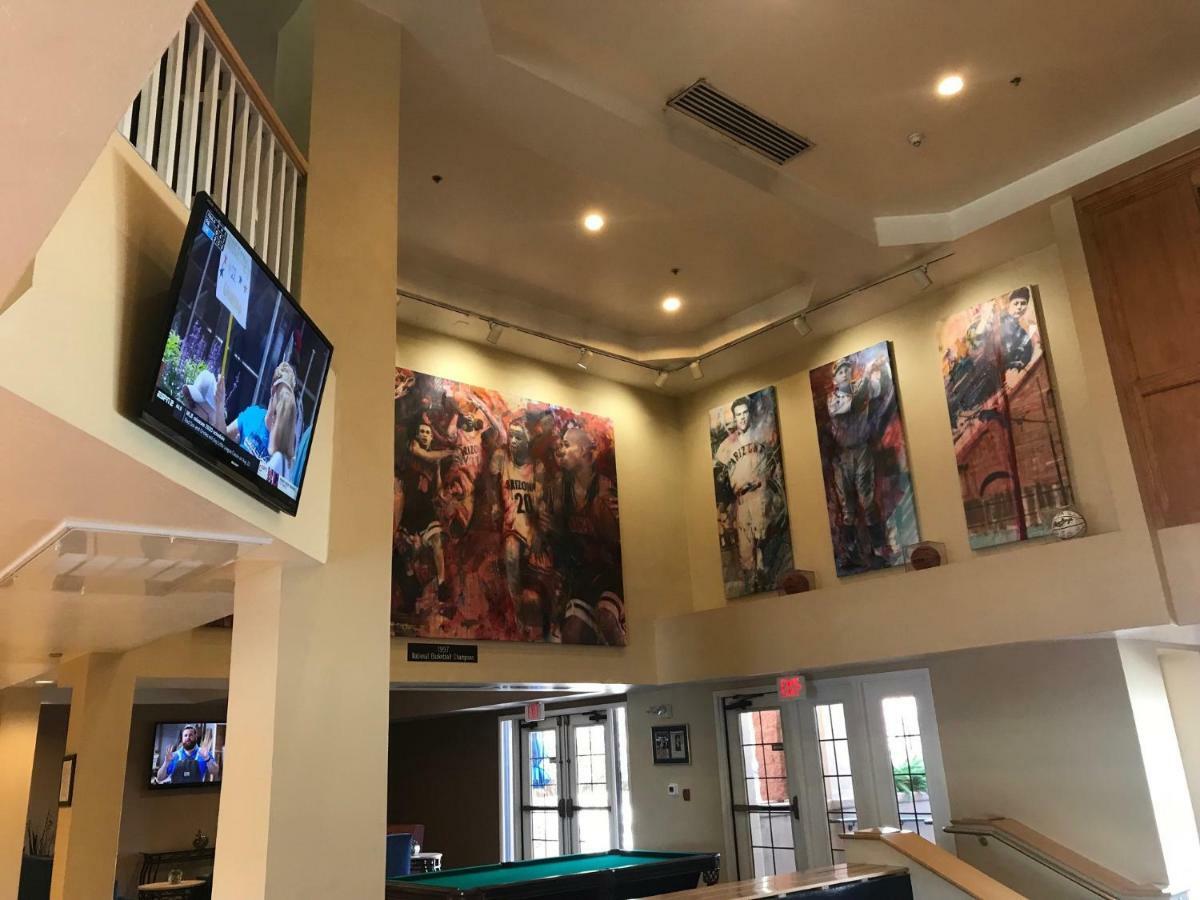 Hilton Vacation Club Varsity Club Tucson Exteriör bild